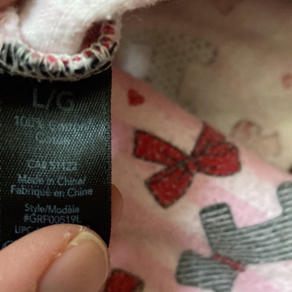 George Holiday pj set in size L - Picture 5 of 11